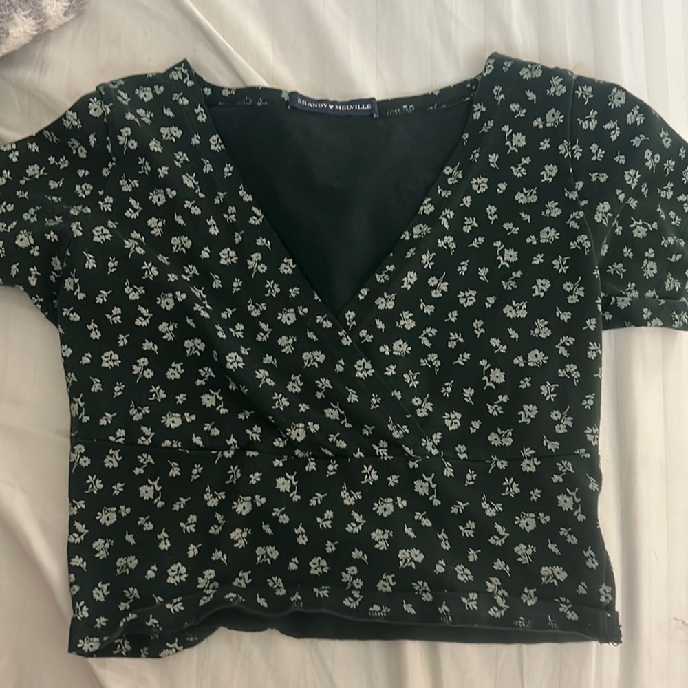 Brandy Melville shirt
